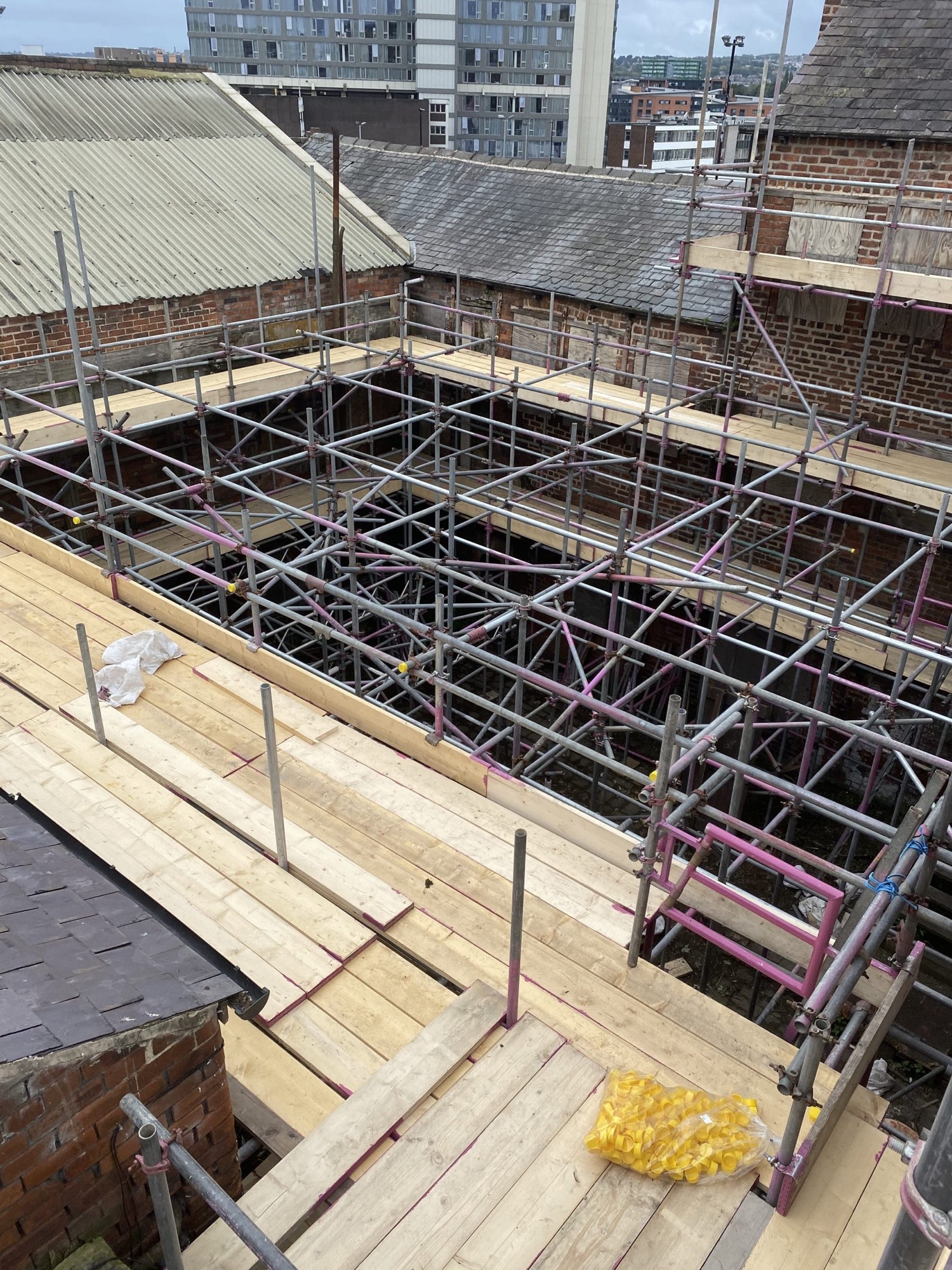 Commercial scaffolding installed by CD Scaffolding
